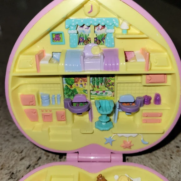 1994 Vintage Bluebird Polly Pocket Perfect Playroom